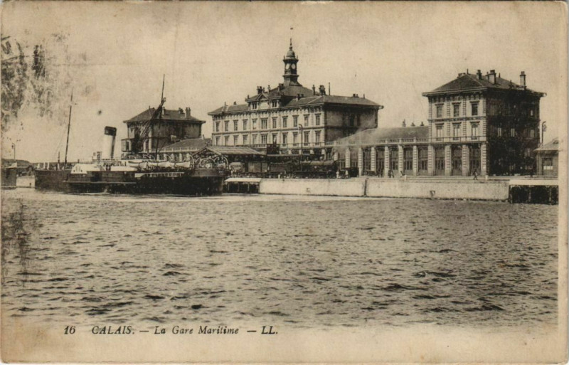 Carte postale ancienne Calais La Gare à Calais