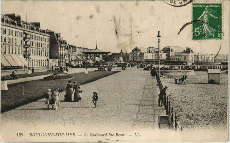 Carte postale ancienne Boulogne-sur-Mer - Le Boulevard Sainte-Beuve à Boulogne-sur-Mer