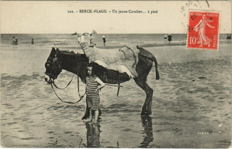 Carte postale ancienne Berck-Plage - Un jeune Cavalier à Berck