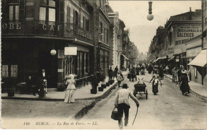 Carte postale ancienne Berck-Plage - La Rue de Paris à Berck