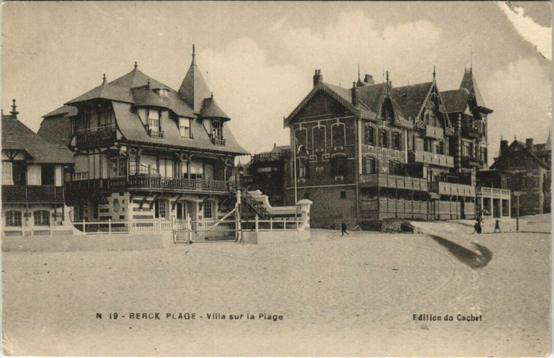 Carte postale ancienne Berck-Plage - Villa sur la Plage à Berck