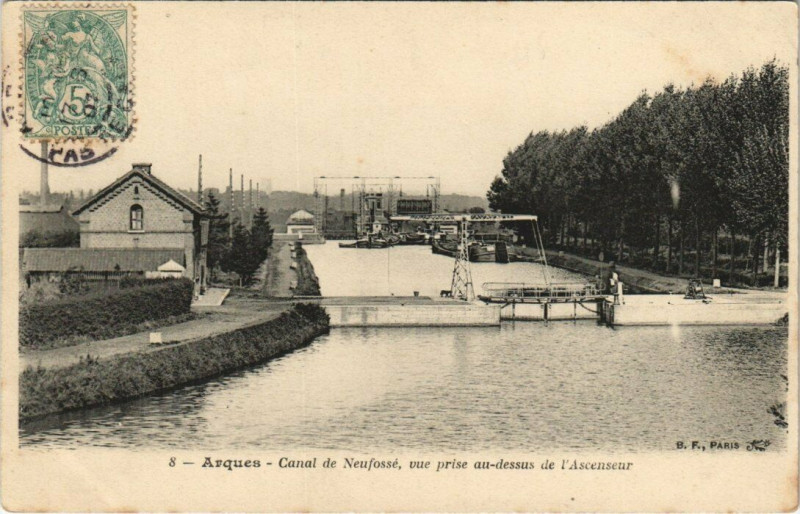 Carte postale ancienne Arques - Canal de Neufosse à Arques