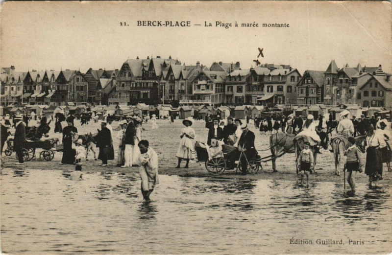 Carte postale ancienne Berck-Plage - La Plage a maree montante à Berck