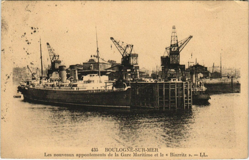 Carte postale ancienne Boulogne-sur-Mer - Les nouveaux appontements de la Gare Maritime à Boulogne-sur-Mer