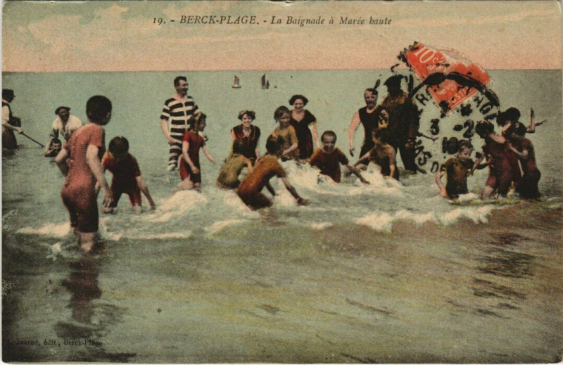 Carte postale ancienne Berck-Plage - La Baignade a Maree baute à Berck