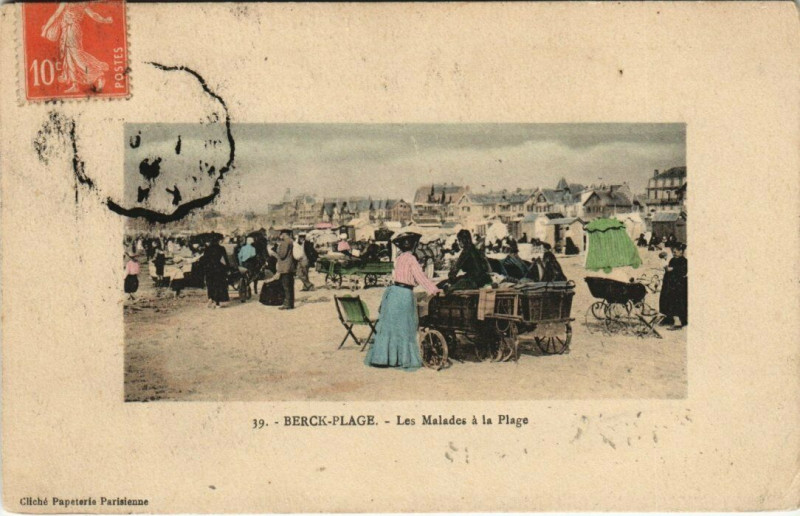 Carte postale ancienne Berck-Plage - Les Malades a la Plage à Berck