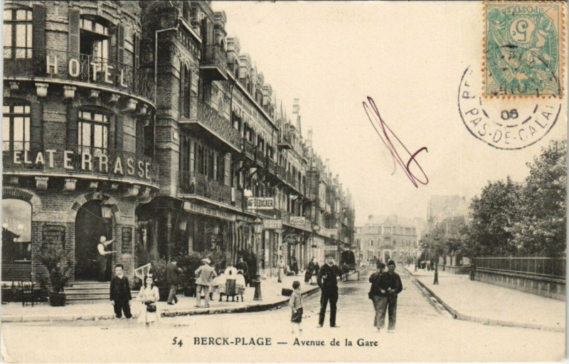 Carte postale ancienne Berck-Plage - Avenue de la Gare à Berck