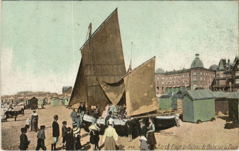 Carte postale ancienne Berck-Plage - Un Bateau de Peche du sur la Plege à Berck