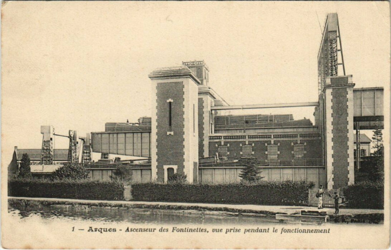 Carte postale ancienne Argues-Ascenseur des Fontinettes vue prise pendant fonctionnemen