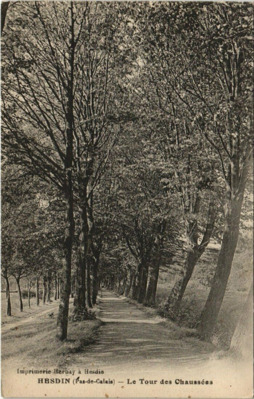 Carte postale ancienne Hesdin - Le Tour des Chaussees à Hesdin