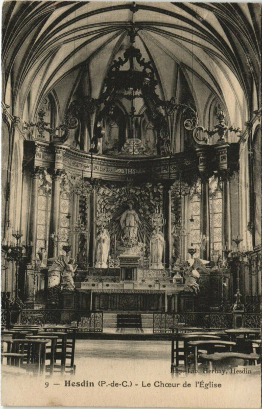 Carte postale ancienne Hesdin - Le Choeur de l'Eglise à Hesdin
