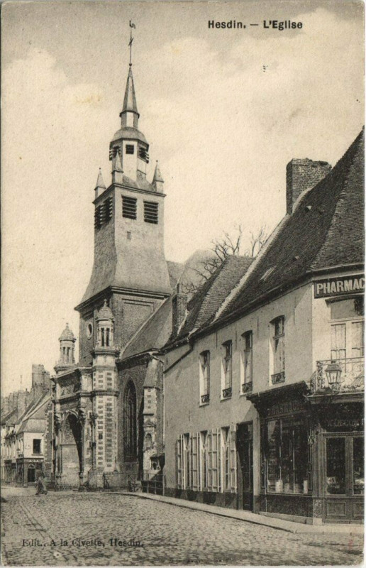 Carte postale ancienne Hesdin - l'Eglise à Hesdin