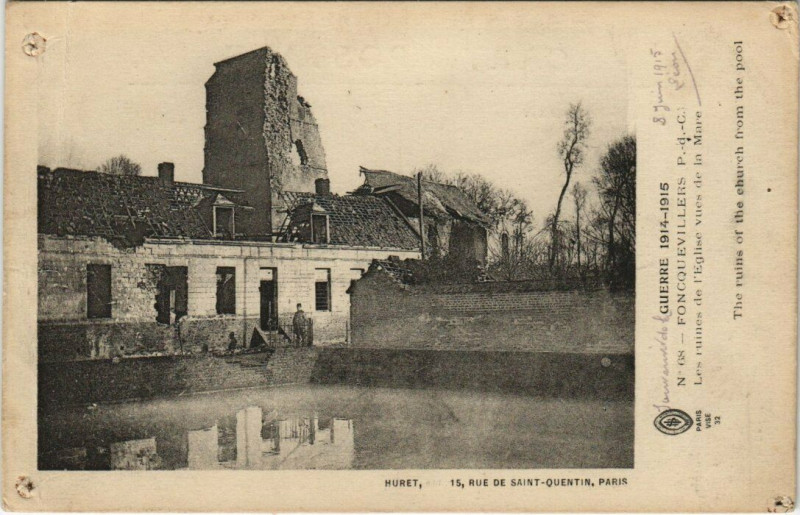 Carte postale ancienne Foncquevillers - Les ruines de l'Eglise vues de la Mare à Foncquevillers