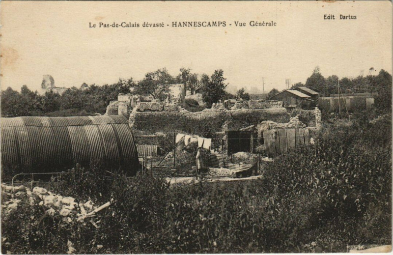 Carte postale ancienne Le Pas-de-Calais devaste - Hannescamps - Vue générale à Hannescamps