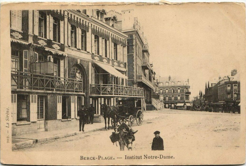 Carte postale ancienne Berck-Plage-Institut Notre-Dame à Berck