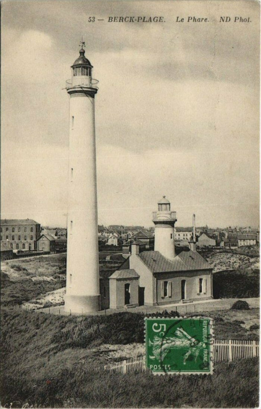 Carte postale ancienne Berck-Plage-Le Phare à Berck