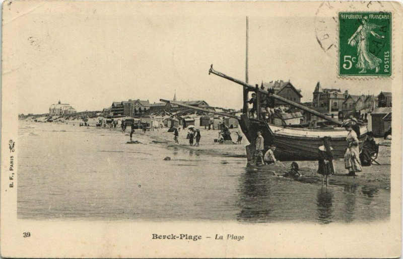 Carte postale ancienne Berck Plage-a Plage à Berck