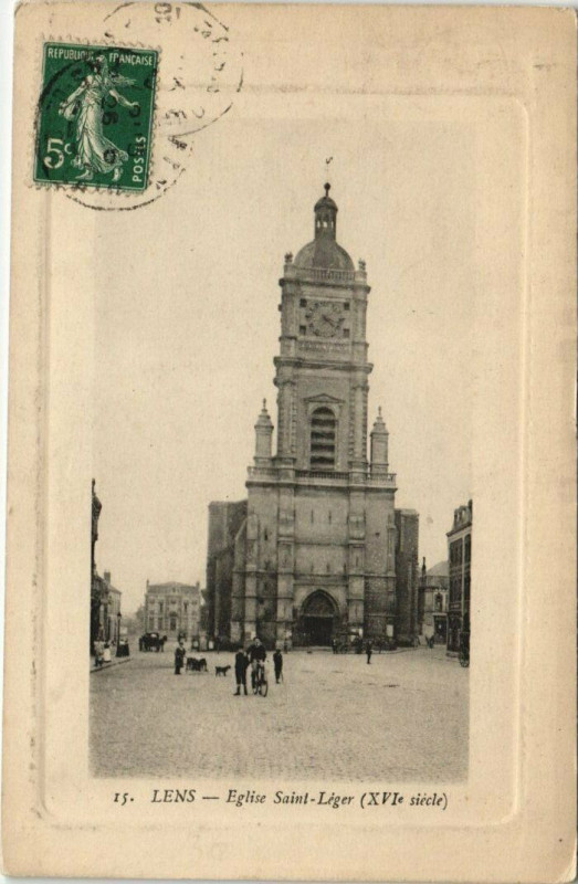 Carte postale ancienne Lens-Eglise Saint-Léger à Saint-Léger