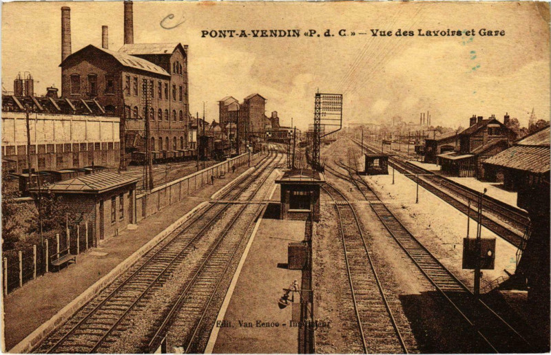 Carte postale ancienne Pont a Vendin-Vue des Lavoire et Gare France à Pont-à-Vendin
