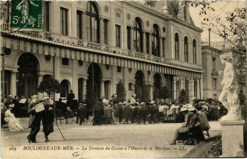 Carte postale ancienne Boulogne sur Mer- La Terrasse du Casino France à Boulogne-sur-Mer