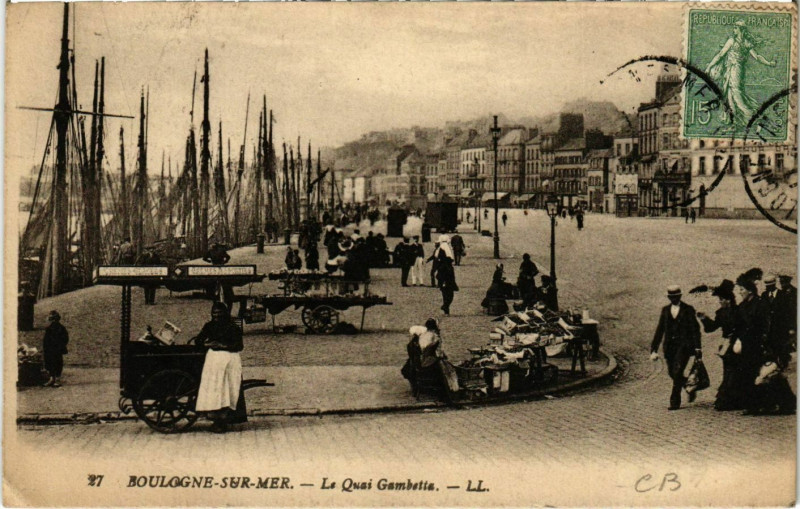 Carte postale ancienne Boulogne sur Mer- Le Quai Gambetta France à Boulogne-sur-Mer
