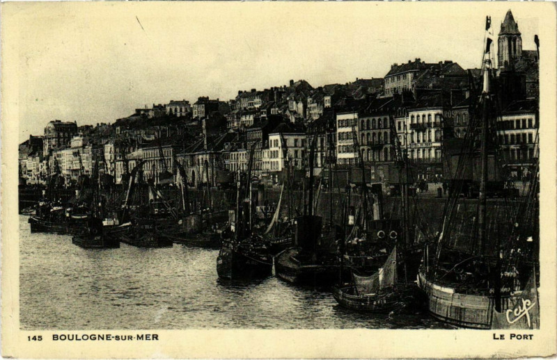 Carte postale ancienne Boulogne sur Mer- Le Port France à Boulogne-sur-Mer