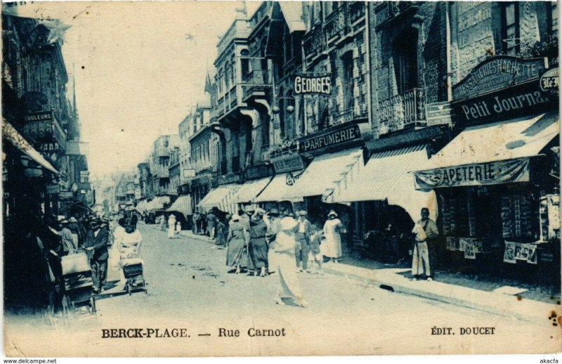 Carte postale ancienne Berck-Plage - Rue Carnot à Berck