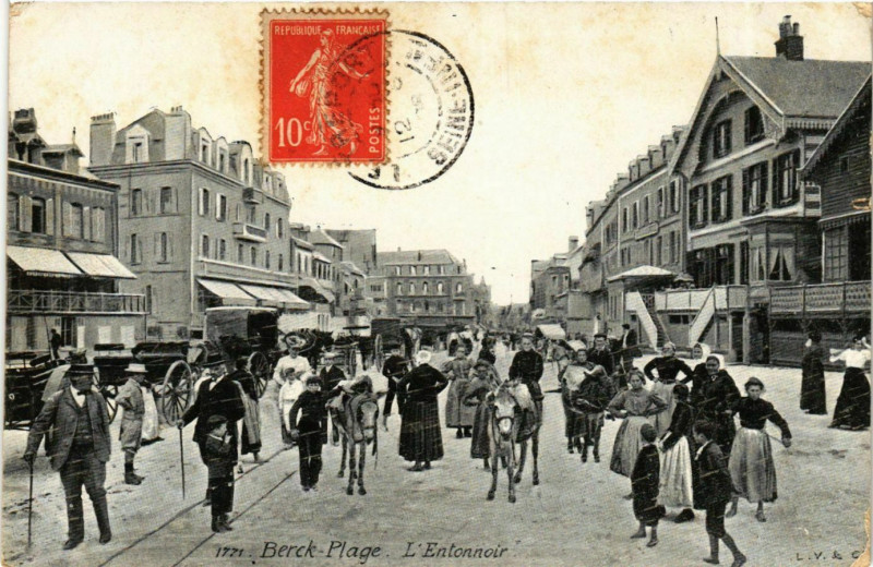 Carte postale ancienne Berck Plage- Entonnoir France à Berck