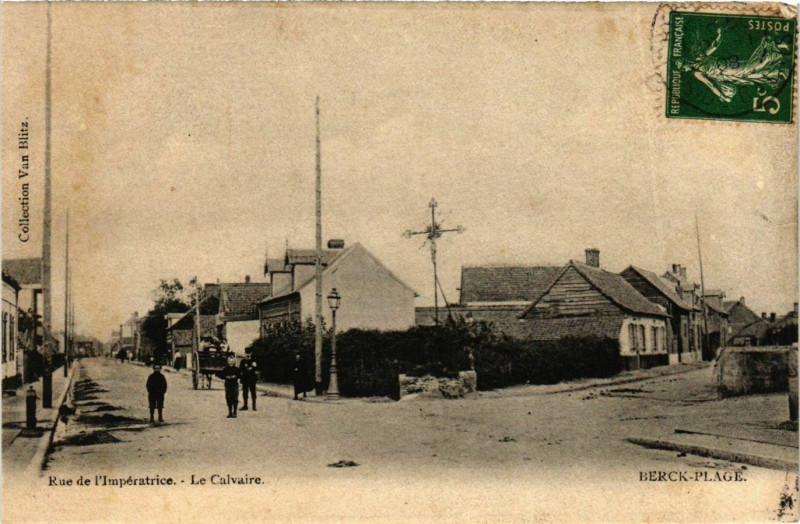 Carte postale ancienne Berck Plage- Le Calvaire France à Berck