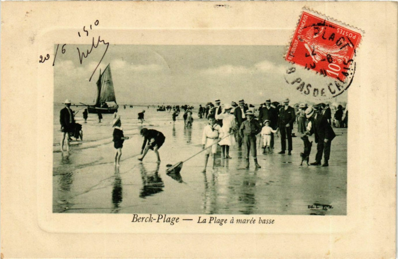 Carte postale ancienne Berck Plage- La Plage a maree basse France à Berck