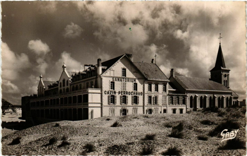 Carte postale ancienne Berck Plage- Sanatorium Cazin Perrochaud France à Berck