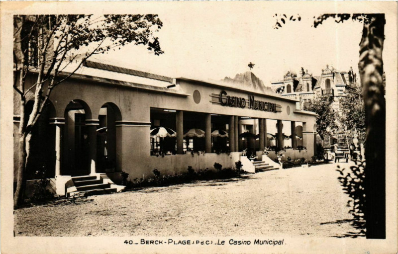 Carte postale ancienne Berck Plage- Le Casino Municipal France à Berck