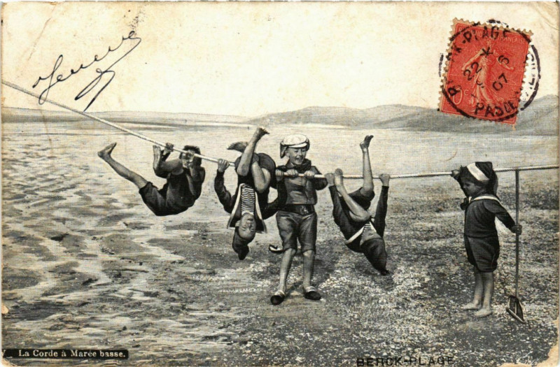 Carte postale ancienne Berck Plage- La Corde a Maree basse France à Berck