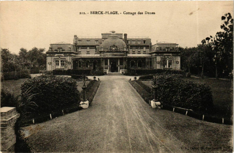 Carte postale ancienne Berck Plage- Cottage des Dunes France à Berck