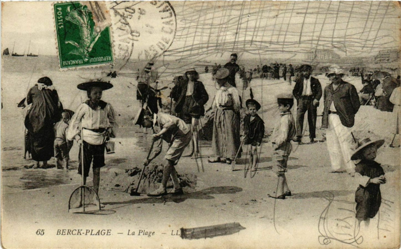 Carte postale ancienne Berck Plage- La Plage France à Berck