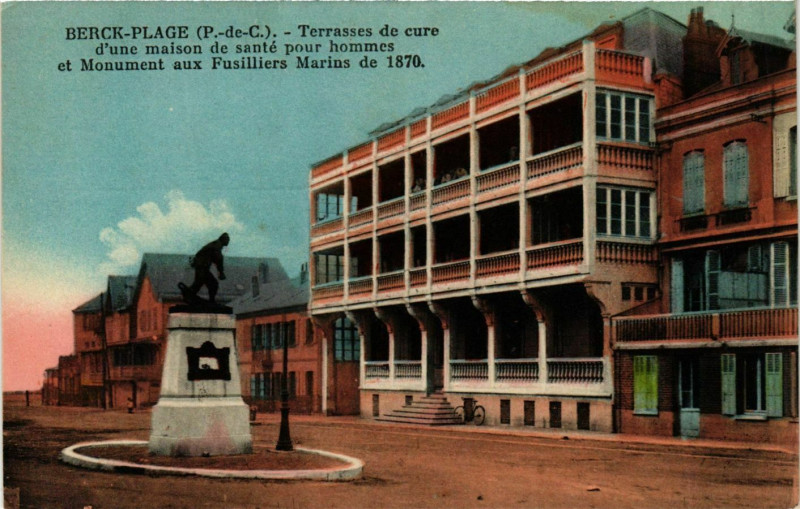 Carte postale ancienne Berck Plage- Terrasse de cure France à Berck