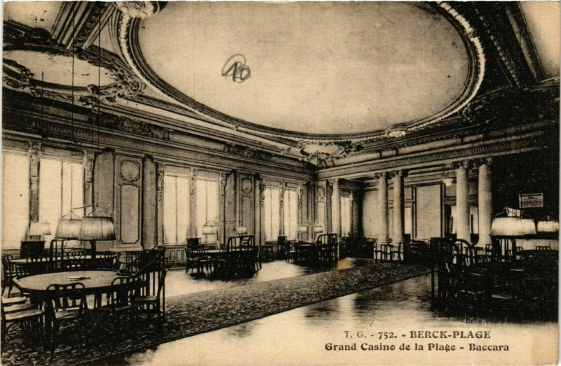 Carte postale ancienne Berck Plage- Grand Casino de la Plage, Baccara France à Berck