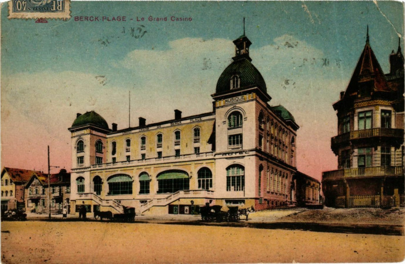 Carte postale ancienne Berck Plage- Le Grand Casino France à Berck
