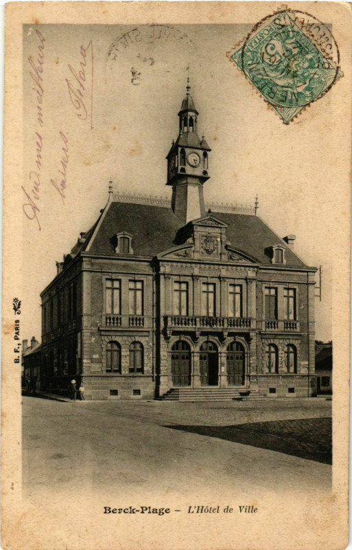 Carte postale ancienne Berck Plage- Hotel de Ville France à Berck
