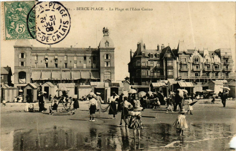 Carte postale ancienne Berck Plage- La Plage et l'Eden Casino France à Berck