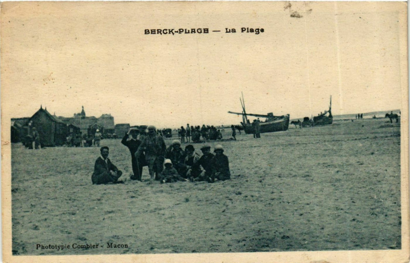 Carte postale ancienne Berck Plage- La Plage France à Berck