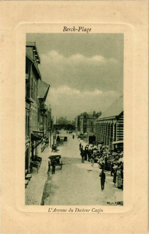 Carte postale ancienne Berck Plage- Avenue du Docteur Cazin France à Berck