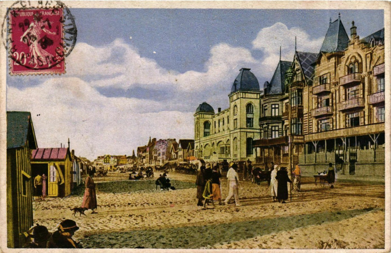 Carte postale ancienne Berck Plage- Le Casino et l'Esplanade France à Berck