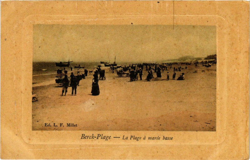 Carte postale ancienne Berck Plage- La Plage a maree basse France à Berck