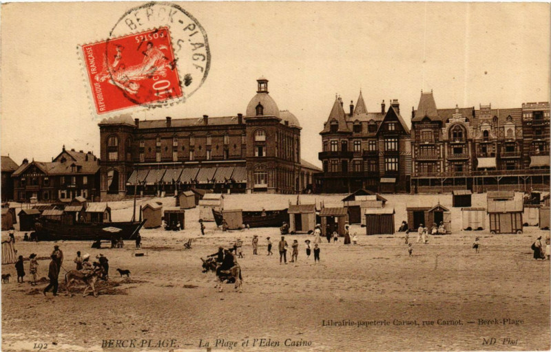 Carte postale ancienne Berck Plage- La Plage et l'Eden Casino France à Berck