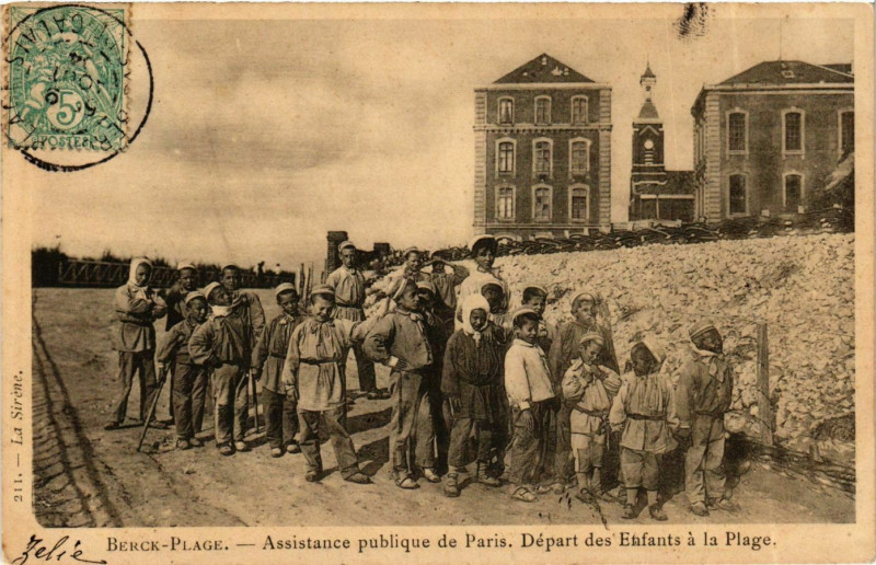 Carte postale ancienne Berck Plage- Depart des Enfants a la Plage France à Berck