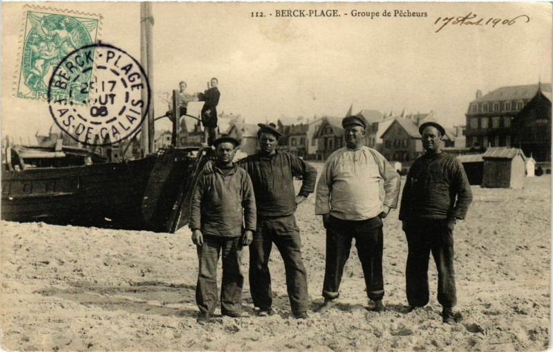 Carte postale ancienne Berck-Plage Groupe de Pecheurs à Berck