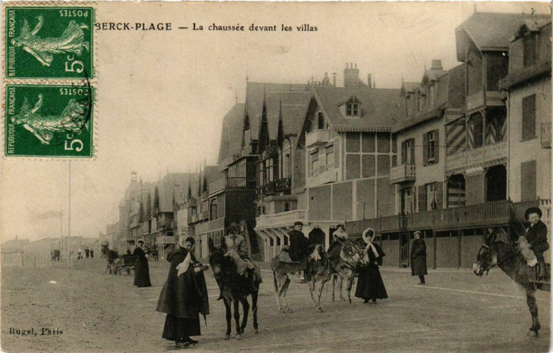 Carte postale ancienne Berck-Plage - La chaussée devant les villas à Berck