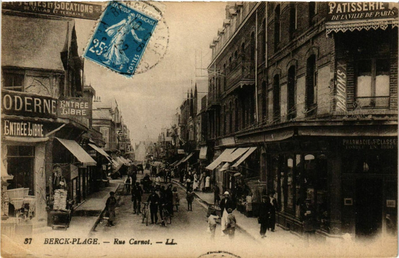 Carte postale ancienne Berck-Plage - Rue Carnot à Berck