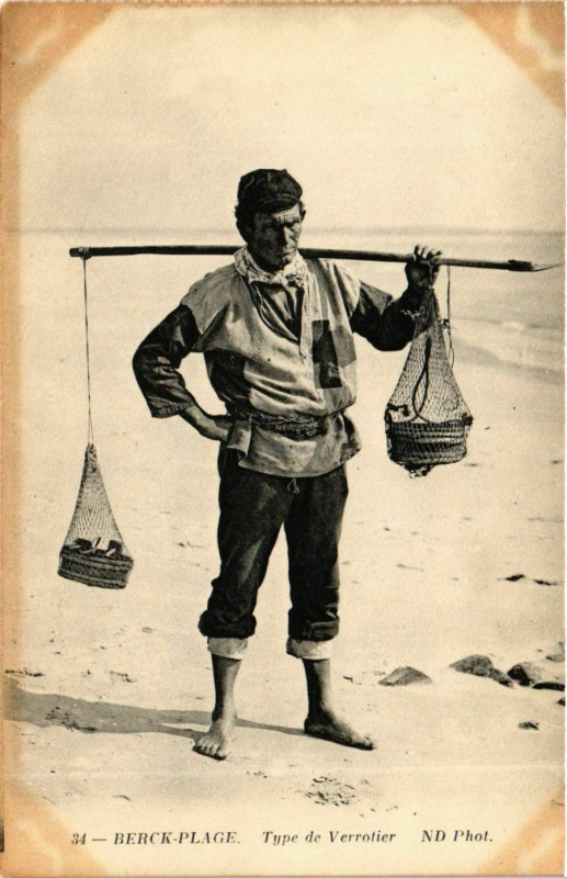 Carte postale ancienne Berck-Plage - Type de Verrotier à Berck